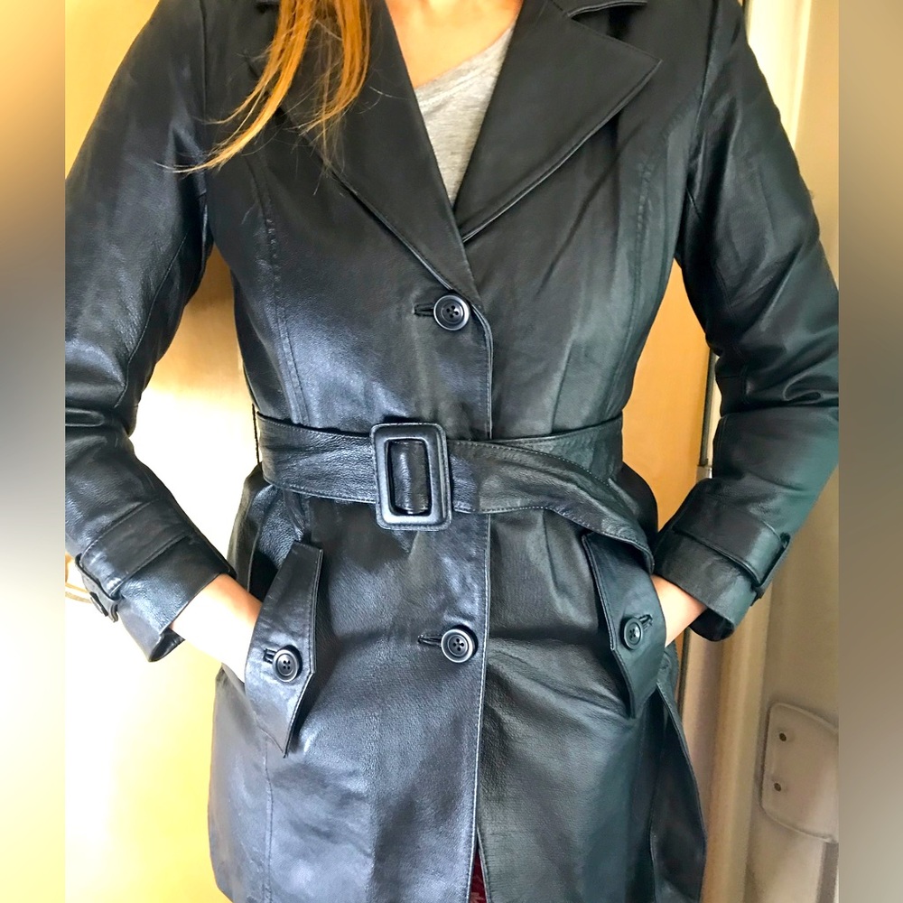Black leather coat with belt- centigrade